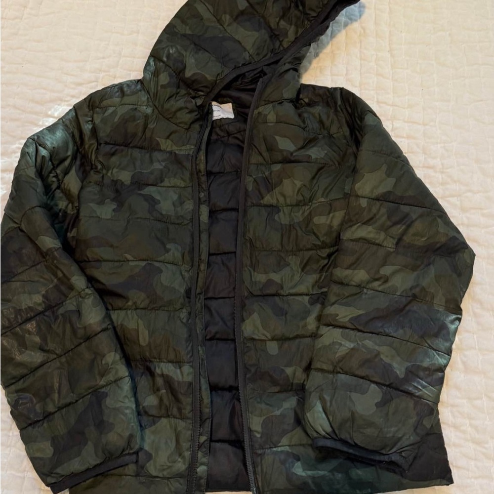 Old Navy Kids Camouflage Puffer Jacket